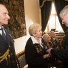 Váleční veteráni se setkali s premiérem v Hrzánském paláci